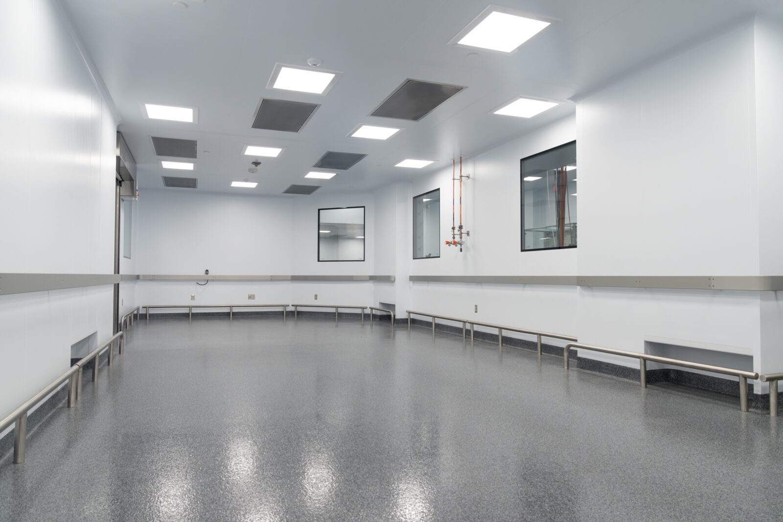 Modular Cleanrooms: Wall & Ceiling | AES Clean Technology