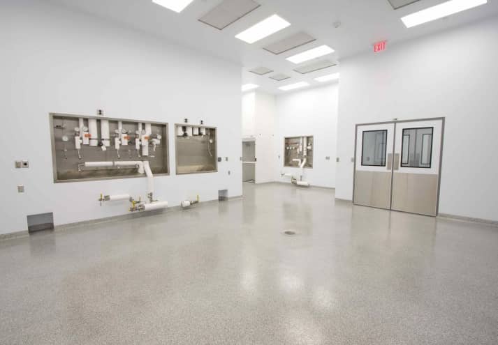 Recessed XFR modular cleanroom panel